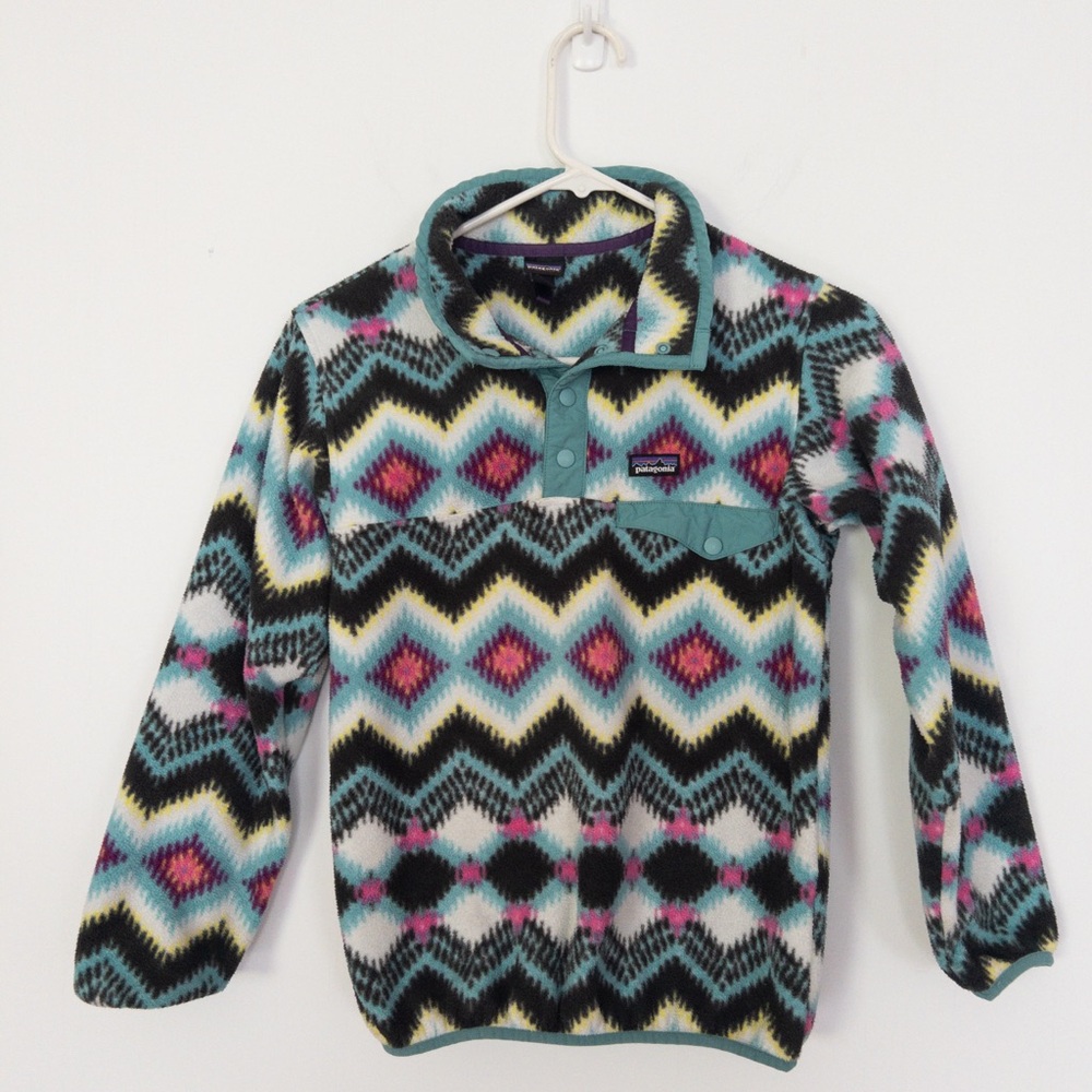 Patagonia Synchilla Kids pullover fleeced size Large. 17” across the chest.